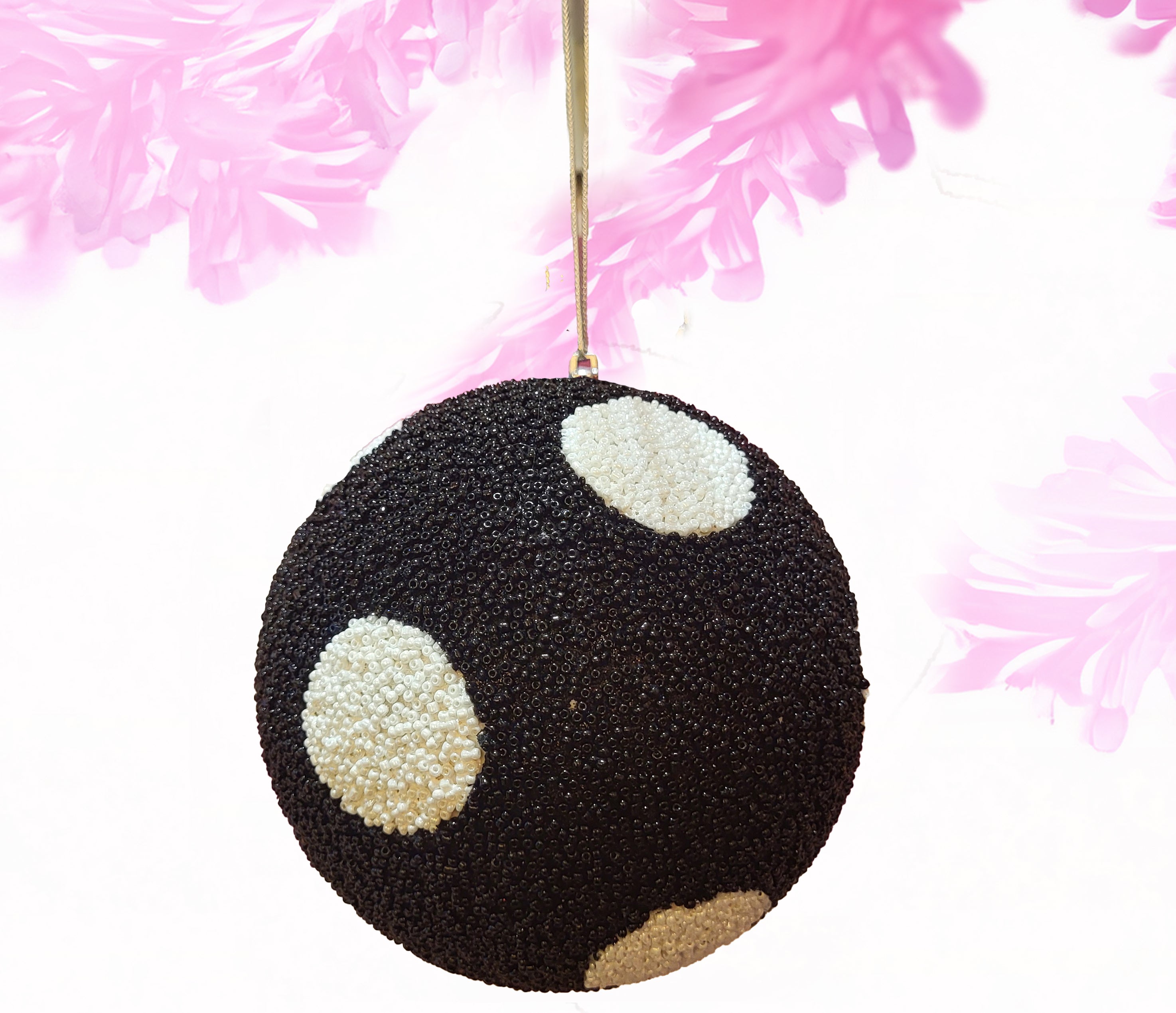 Beaded ball polkadots medium - black and white