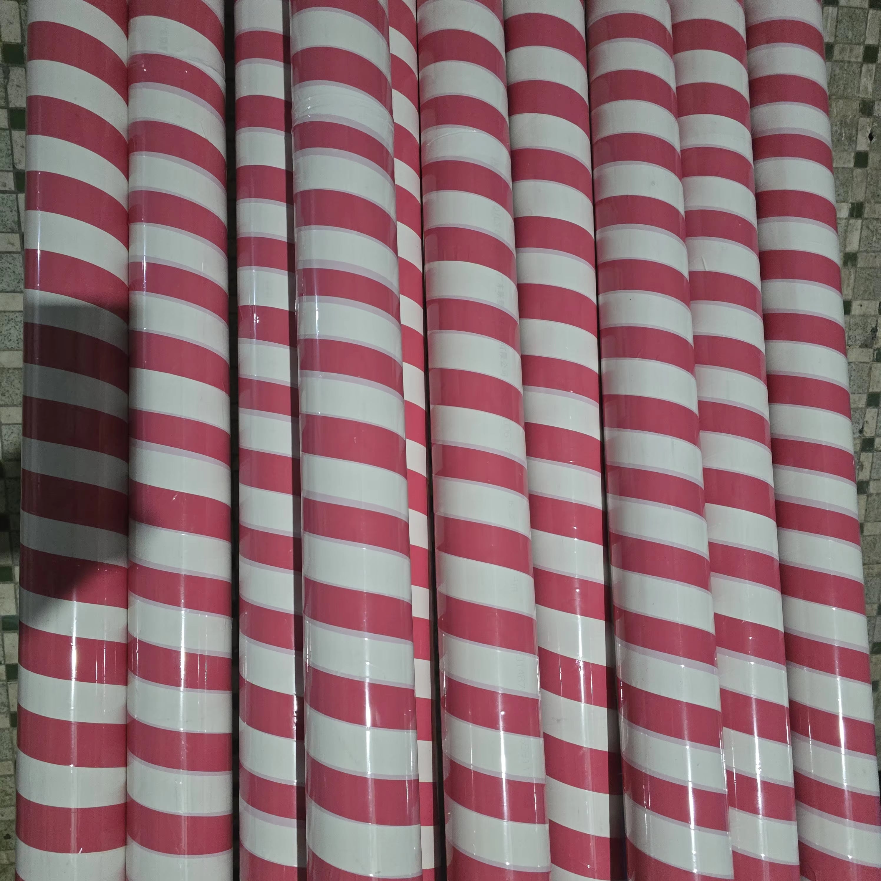 Striped pole small pink and white