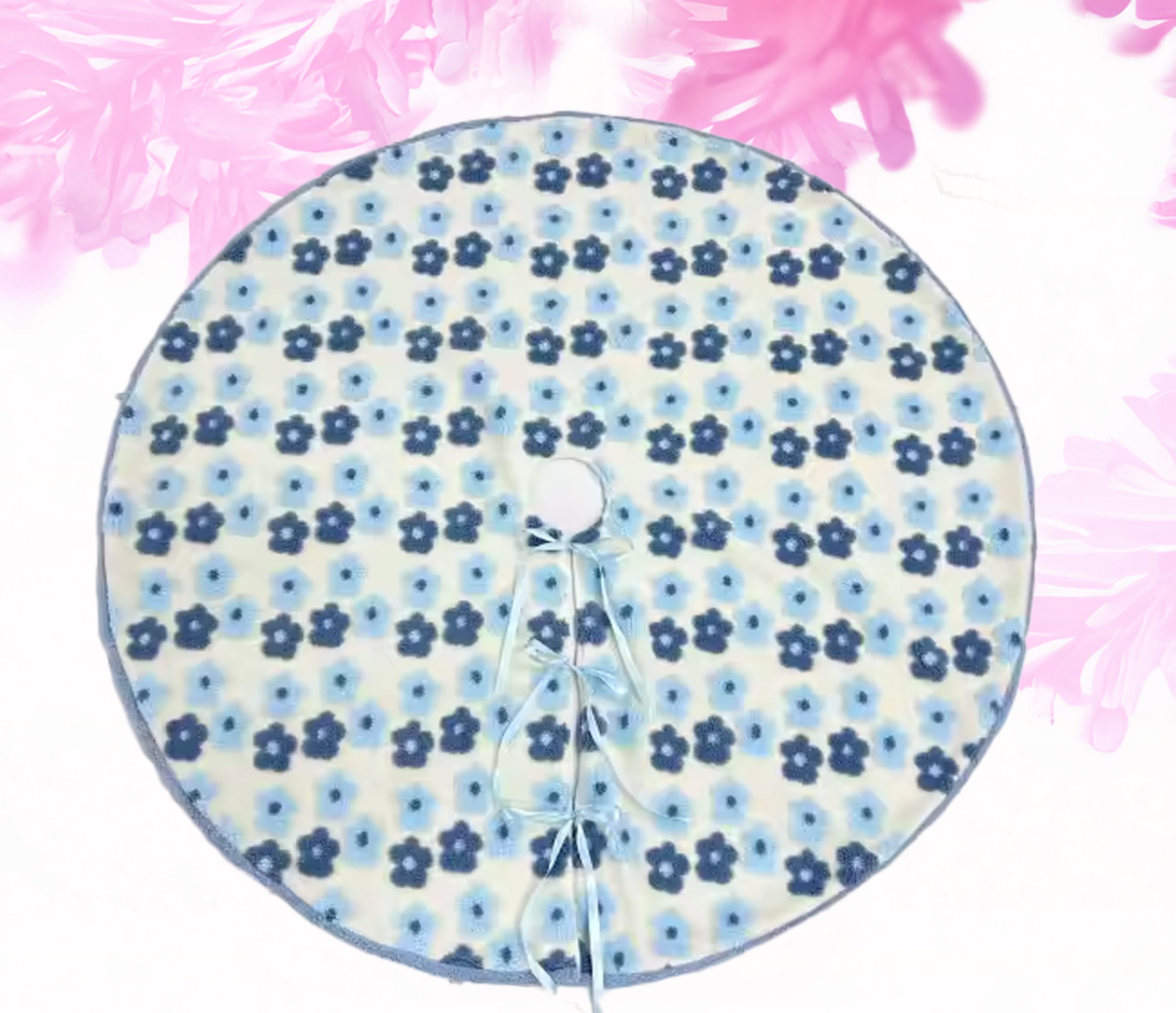 Flower tree skirt med - blue 48 inch